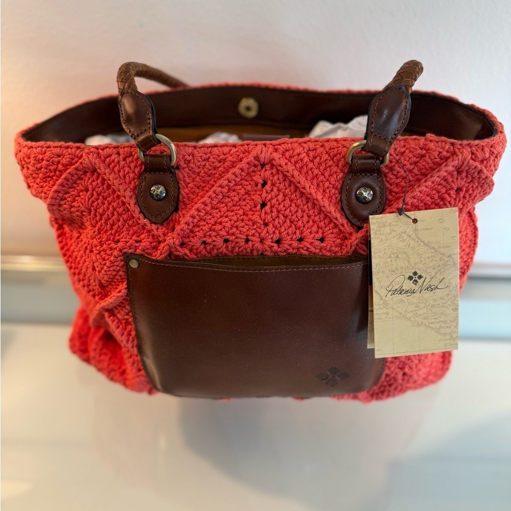 NWT Patricia Nash Diamond Crochet Leadri Tote in Coral - Picture 2 of 8